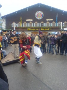oktfest_streetband Streetband auf dem Oktoberfest